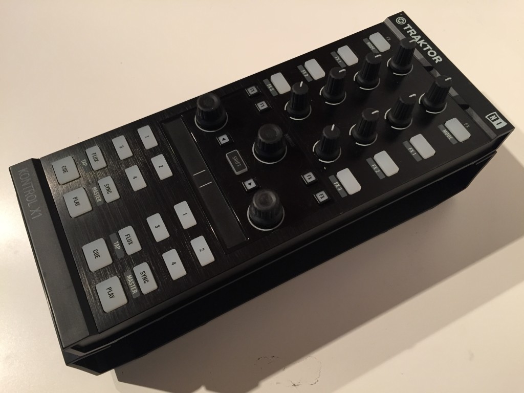 djcontroller_ohne_soundkarte DJ Laptop So findest du den richtigen